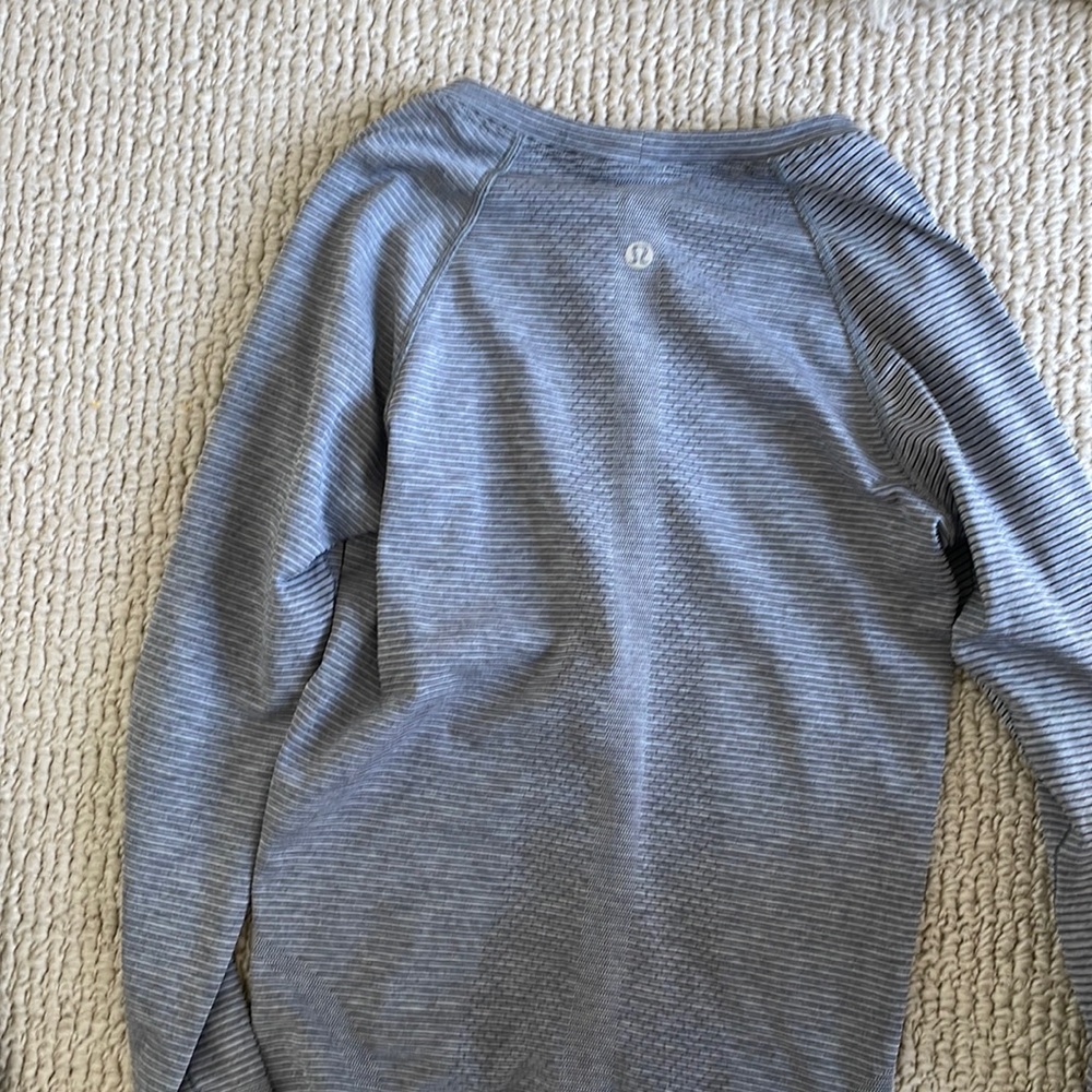 Lululemon swiftly tech long sleeve. Like new never worn